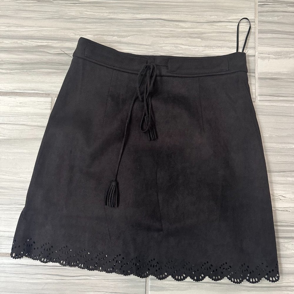 Molly Green / Black Skirt